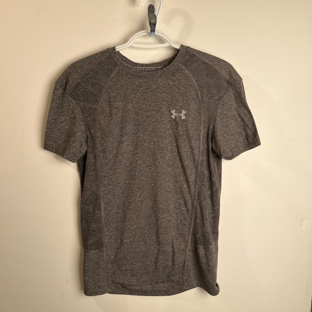 Grey Under armour athletic t shirt - Small